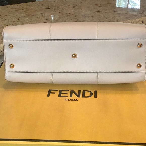 Fendi Peekaboo Medium/Vit. King Camel!!! - Picture 3 of 9